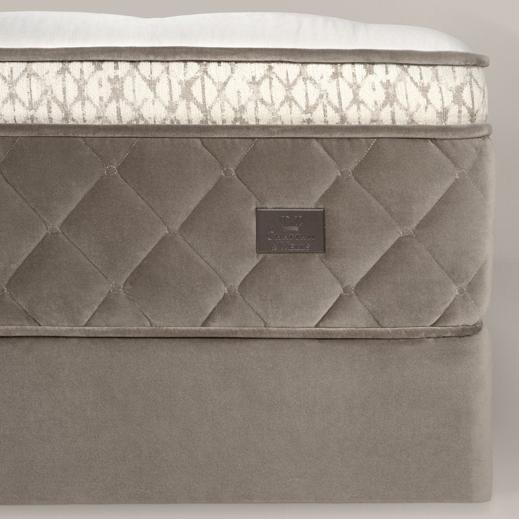 Side profile view of the 15-inch thick Chattam and Wells Ashford mattress showcasing the custom quilted velvet border.